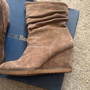 G.H. Bass & Co Taupe Suede Wedge Boots